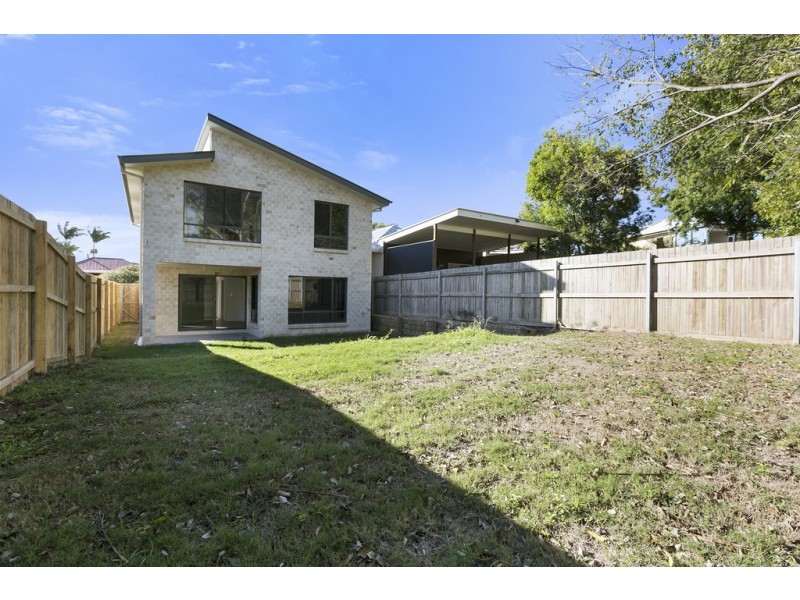 73 Hutton Avenue, Wynnum QLD 4178