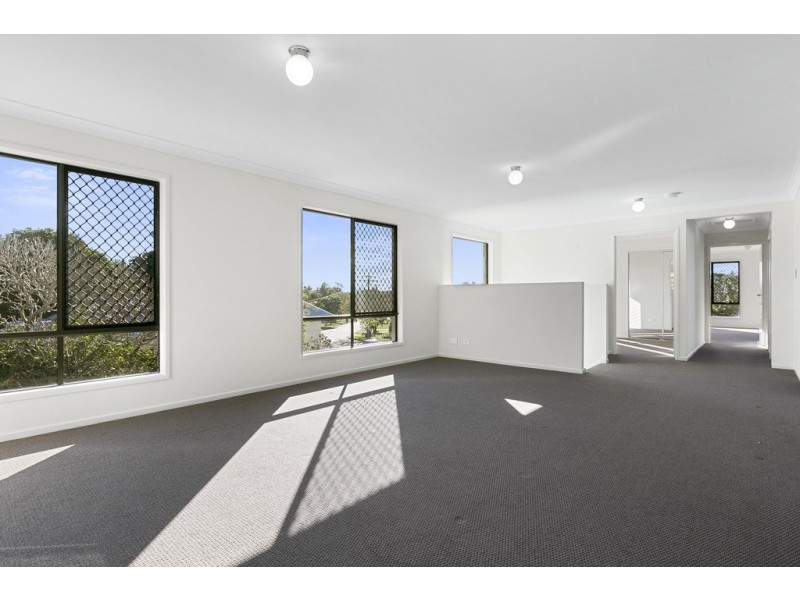 73 Hutton Avenue, Wynnum QLD 4178