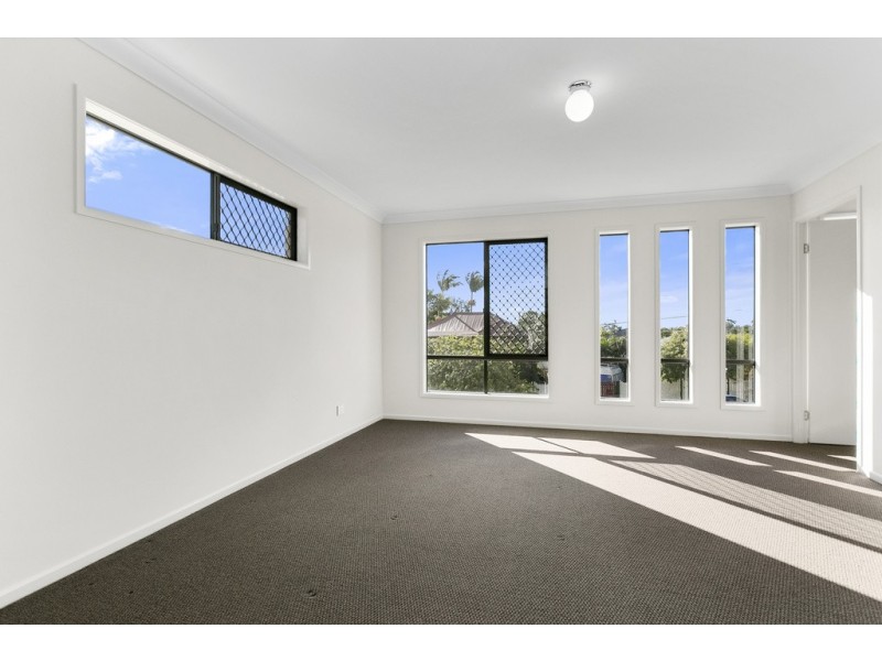73 Hutton Avenue, Wynnum QLD 4178