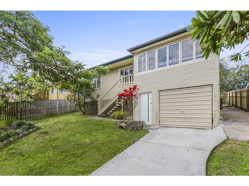 16 Wyeth Street, Wynnum QLD 4178