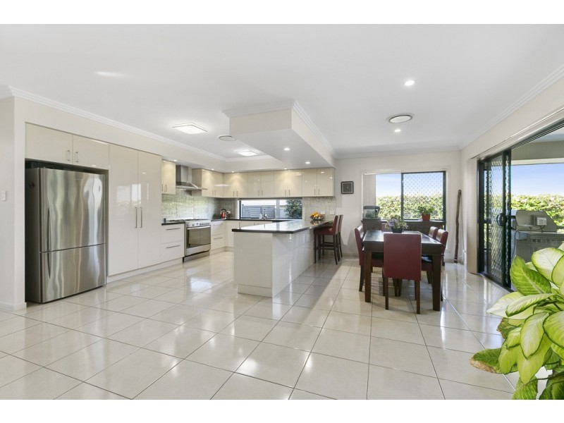 2-36 Duncan Street, Wynnum West QLD 4178