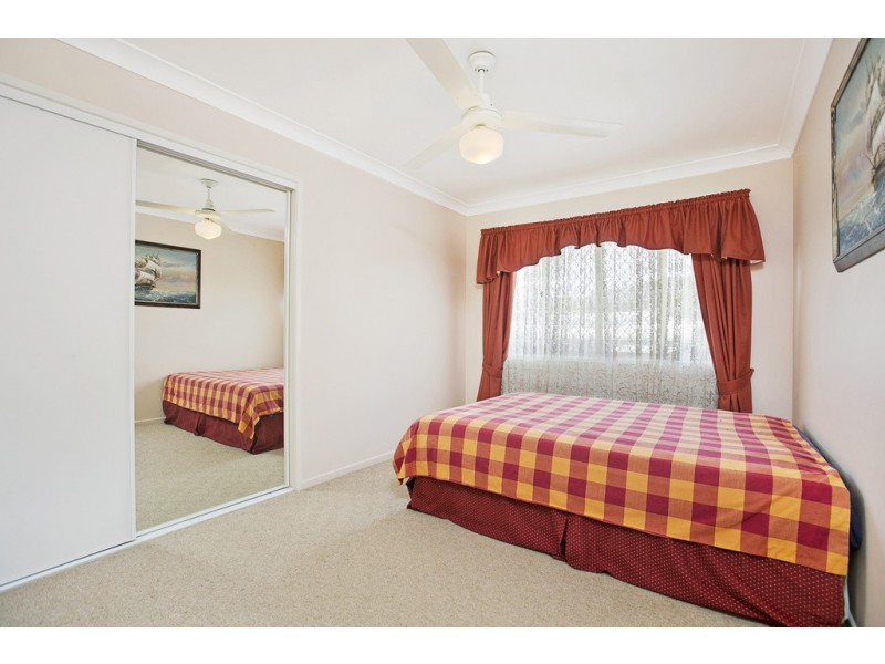 1 Teraglin St, Manly West QLD 4179