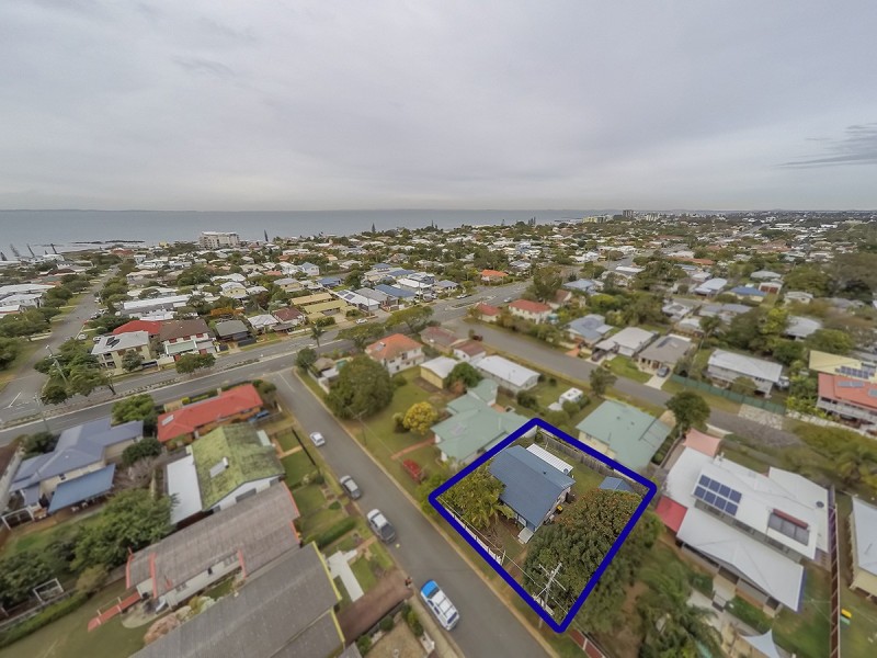 5 Higlett Street, Scarborough QLD 4020