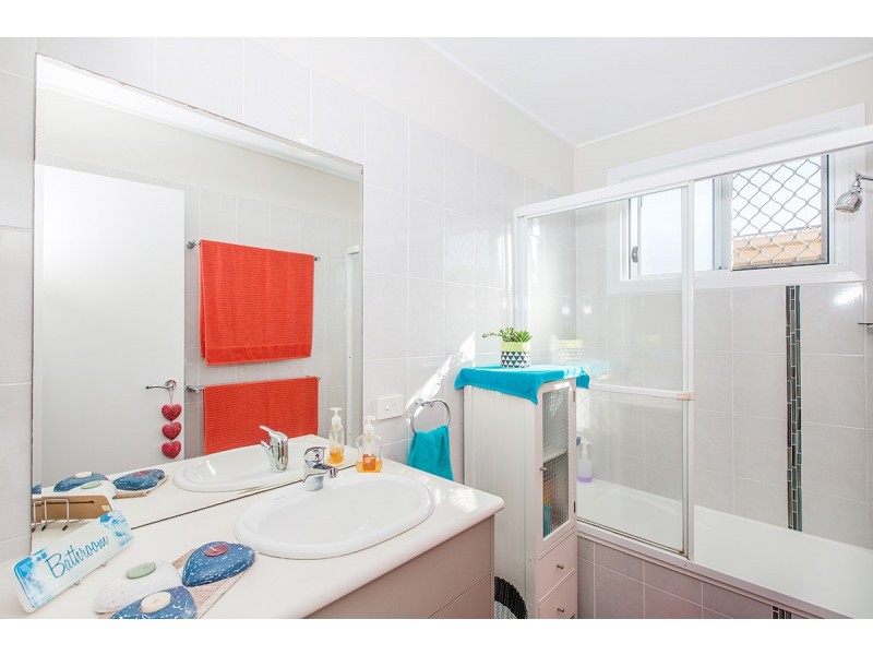 21 Mary Street, Redcliffe QLD 4020