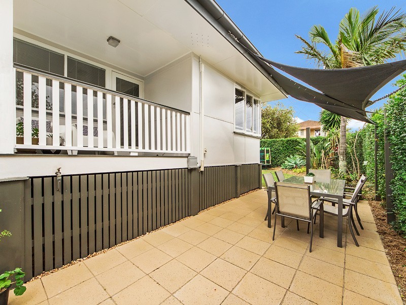 4a Julia Street, Clontarf QLD 4019