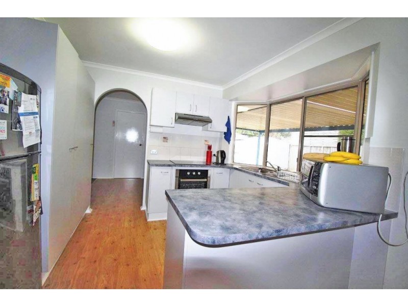 2 Adam Street, Beachmere QLD 4510