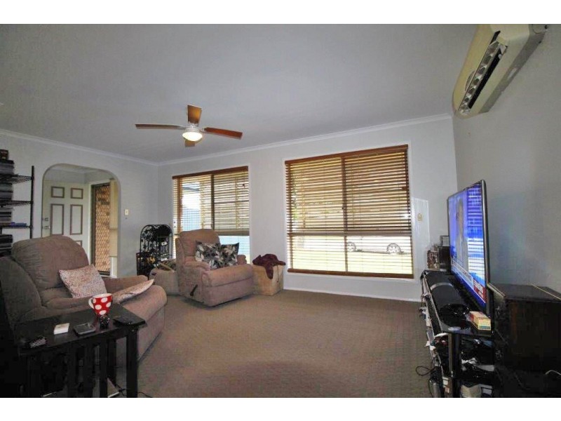 2 Adam Street, Beachmere QLD 4510