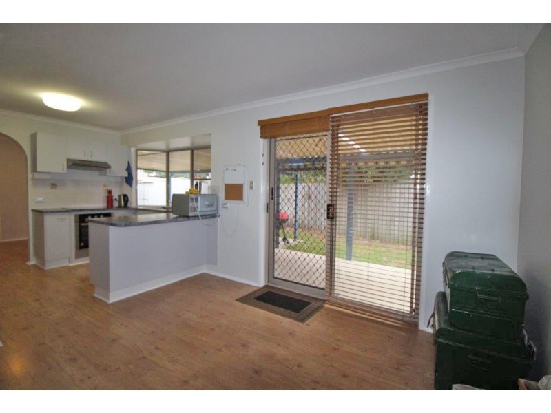 2 Adam Street, Beachmere QLD 4510