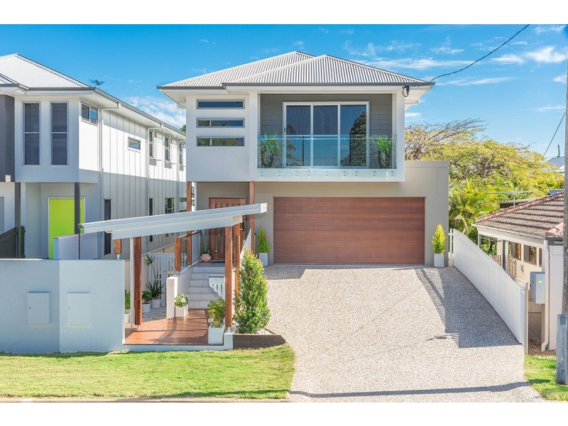 13 Hawthorne Street, Woody Point QLD 4019