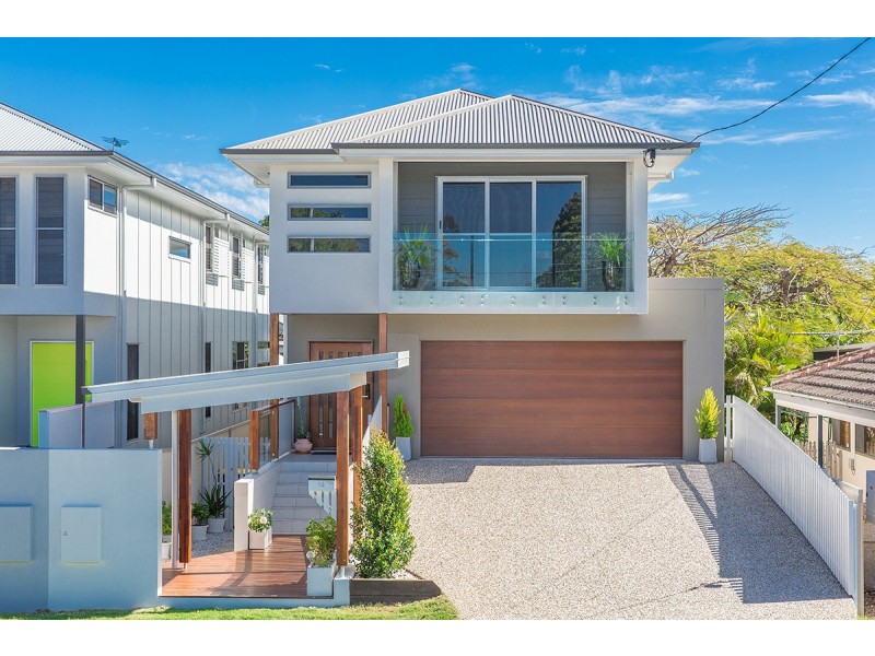 13 Hawthorne Street, Woody Point QLD 4019
