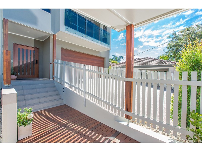 13 Hawthorne Street, Woody Point QLD 4019