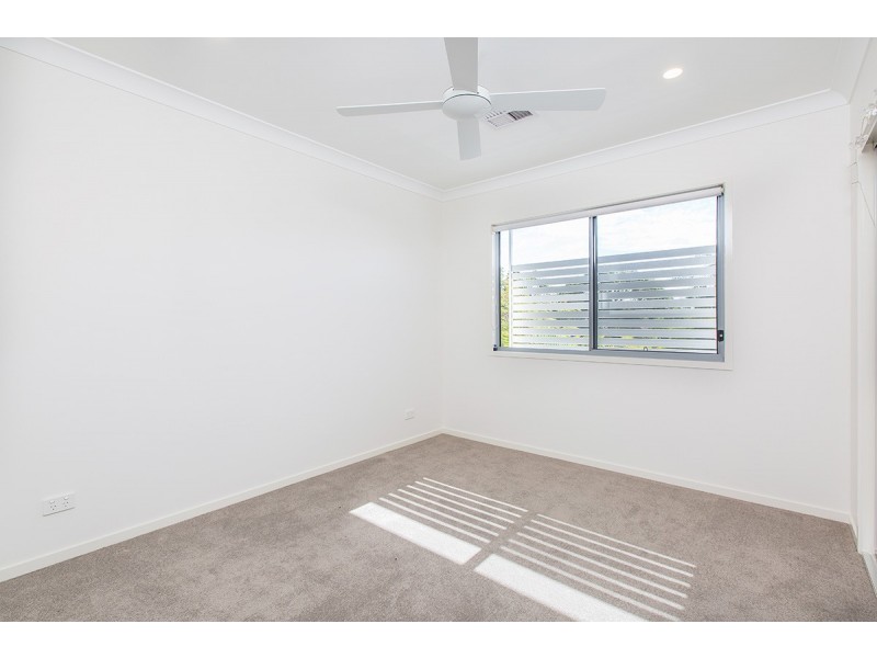 13 Hawthorne Street, Woody Point QLD 4019