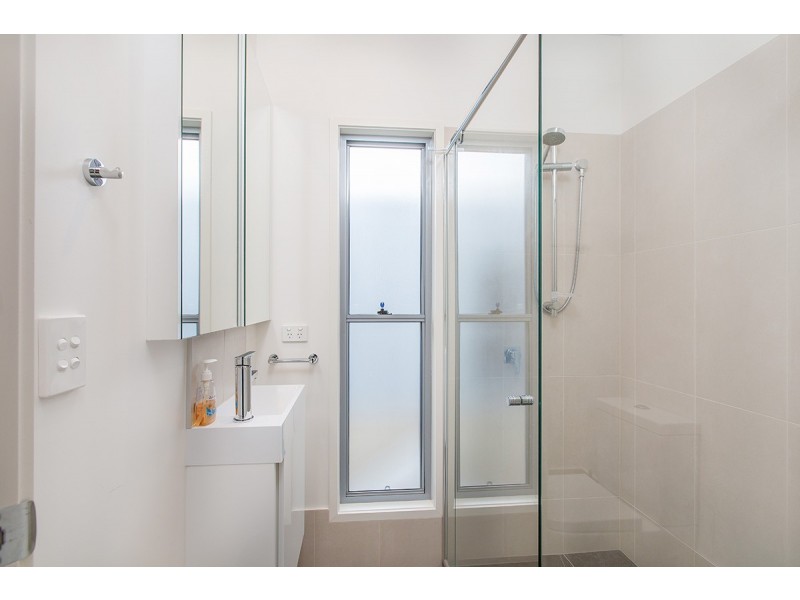 13 Hawthorne Street, Woody Point QLD 4019