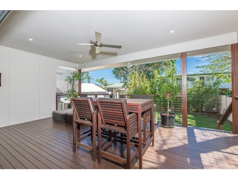 13 Hawthorne Street, Woody Point QLD 4019