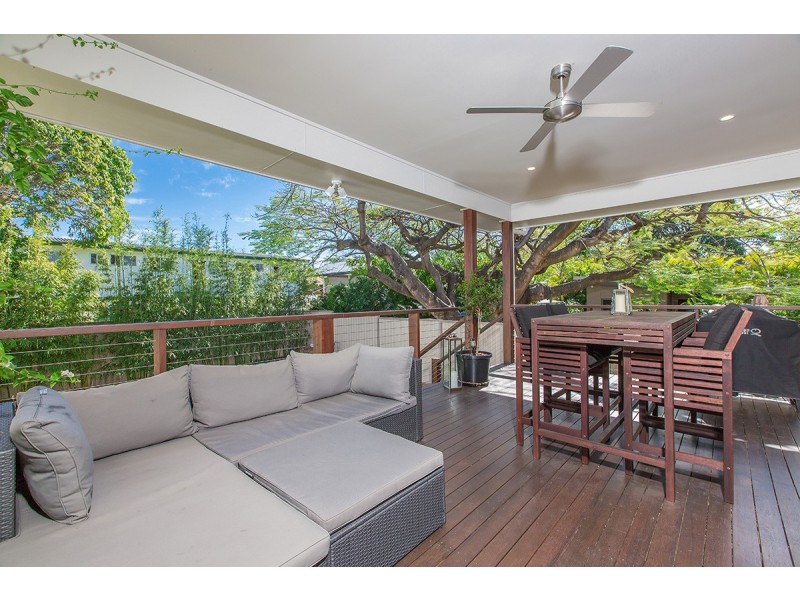 13 Hawthorne Street, Woody Point QLD 4019