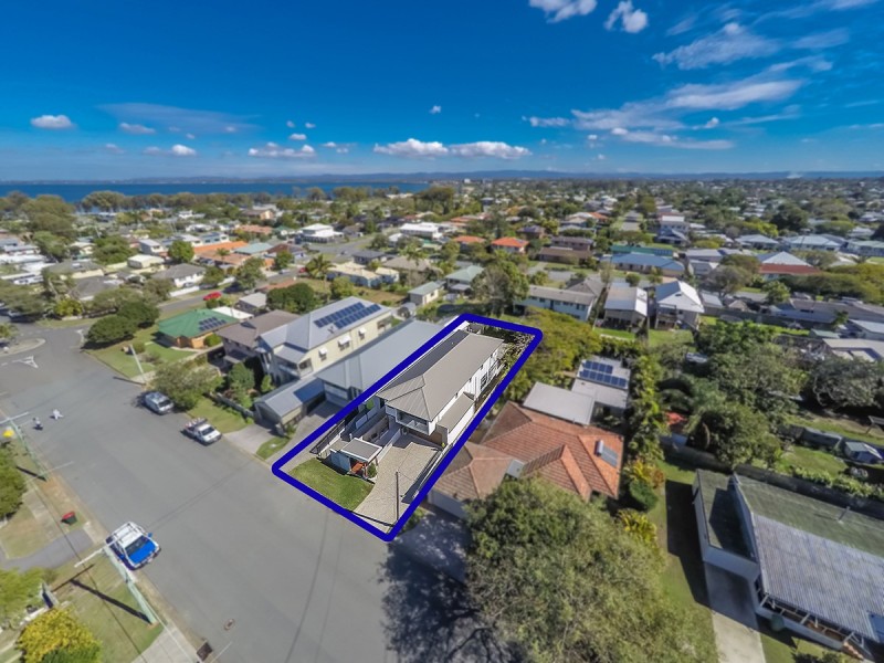 13 Hawthorne Street, Woody Point QLD 4019