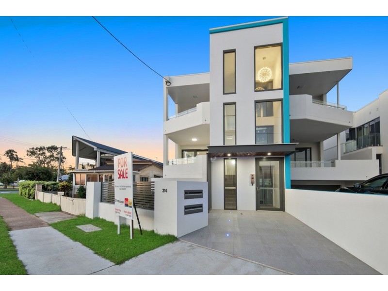214 Hornibrook Esplanade, Woody Point QLD 4019