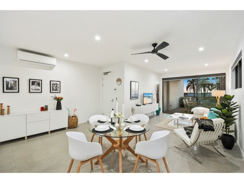 214 Hornibrook Esplanade, Woody Point QLD 4019