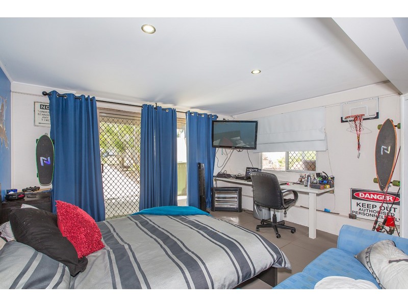 1 Wave Street, Kippa-ring QLD 4021