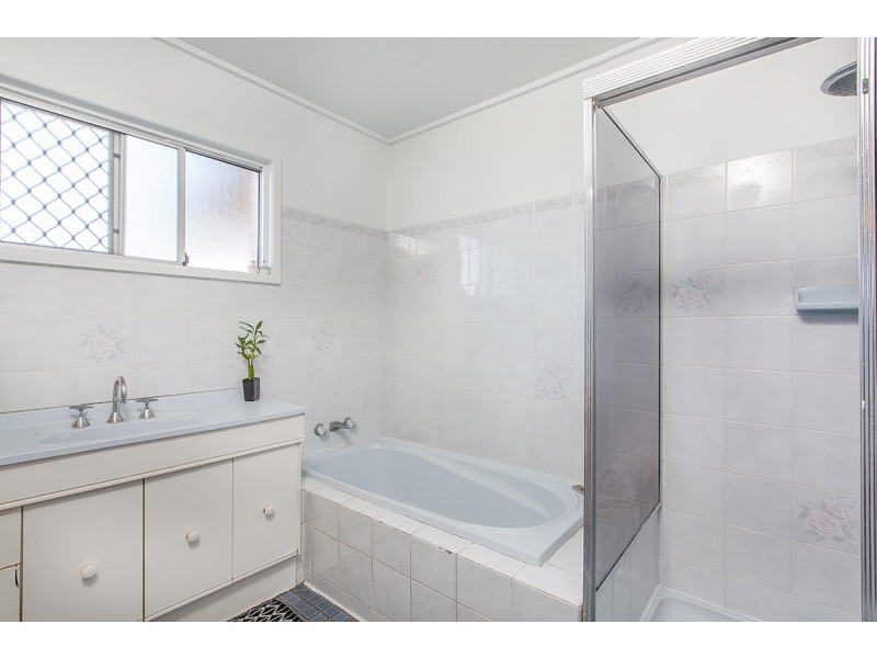 1 Wave Street, Kippa-ring QLD 4021