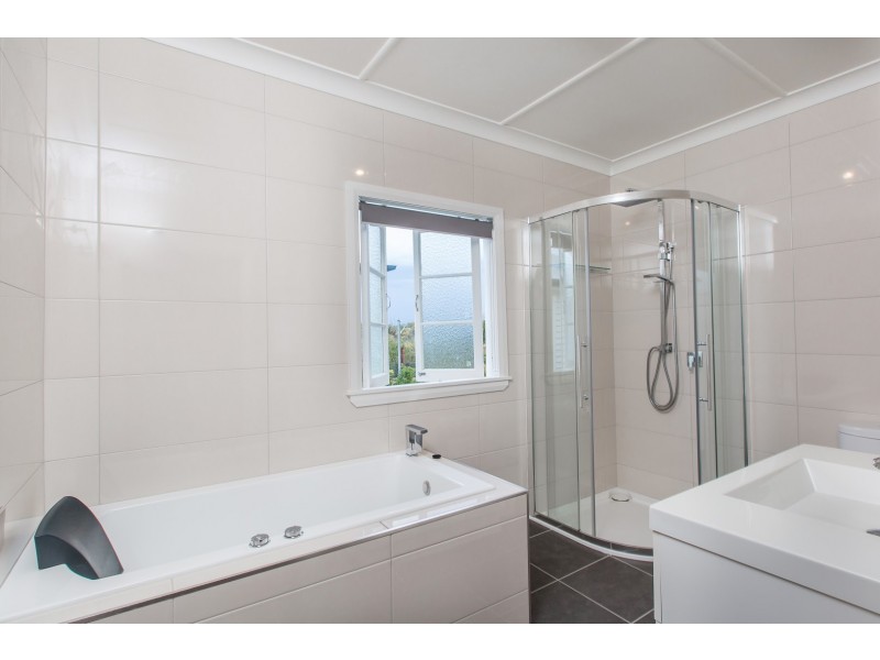 21 Barton Street, Sandgate QLD 4017