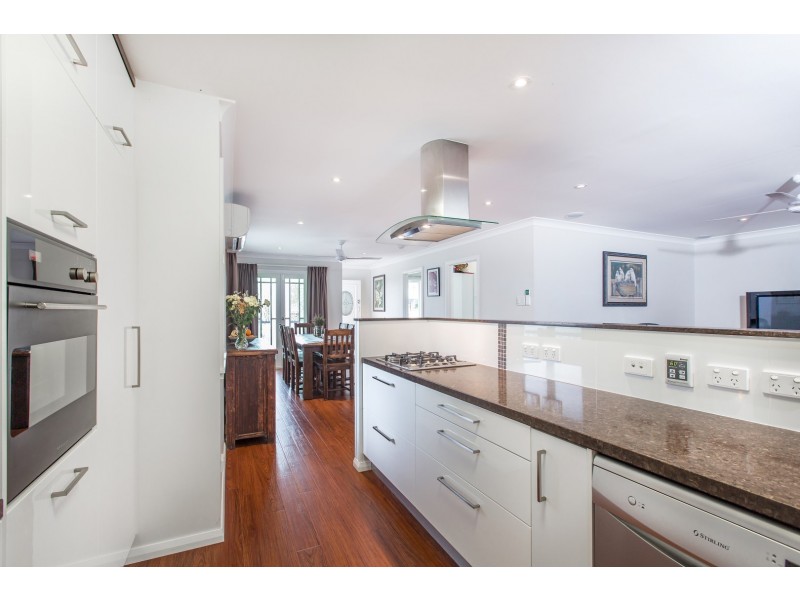 21 Barton Street, Sandgate QLD 4017