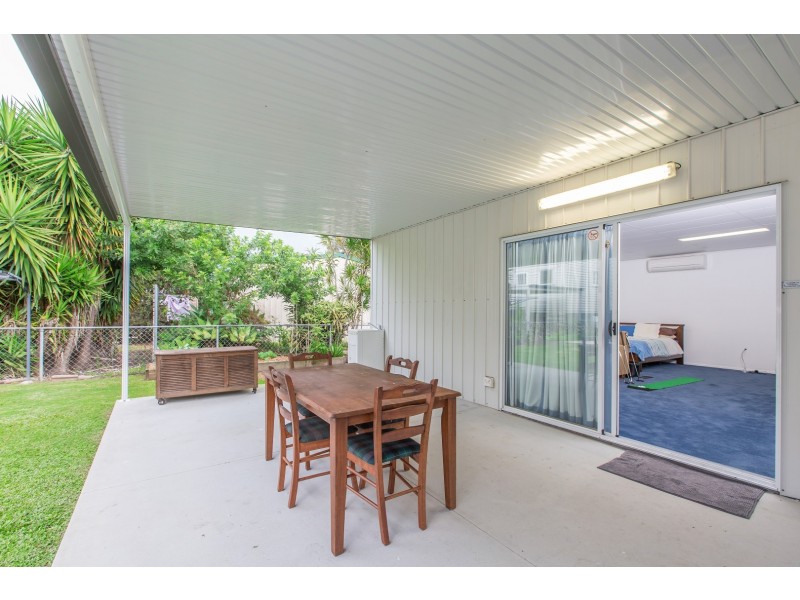 21 Barton Street, Sandgate QLD 4017