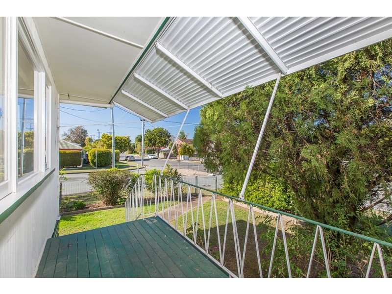 58 Georgina Street, Woody Point QLD 4019