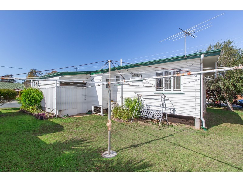 58 Georgina Street, Woody Point QLD 4019