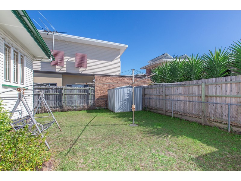 58 Georgina Street, Woody Point QLD 4019