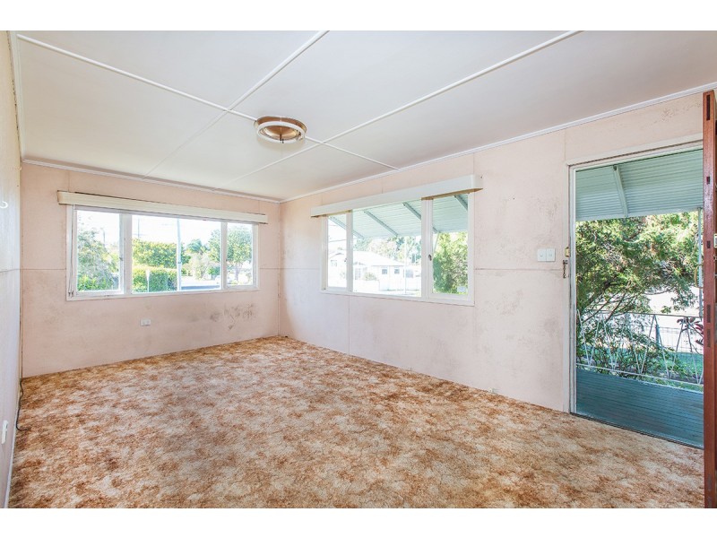 58 Georgina Street, Woody Point QLD 4019