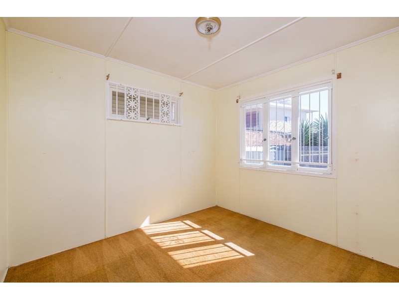 58 Georgina Street, Woody Point QLD 4019