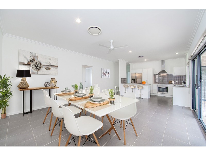 17 Freeman Street, North Lakes QLD 4509
