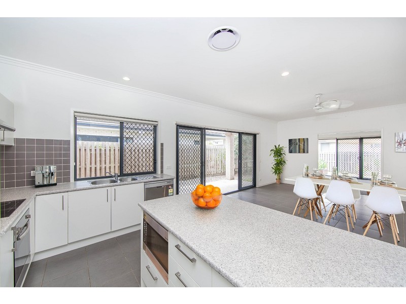 17 Freeman Street, North Lakes QLD 4509