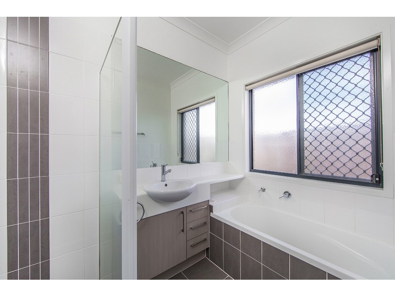 17 Freeman Street, North Lakes QLD 4509