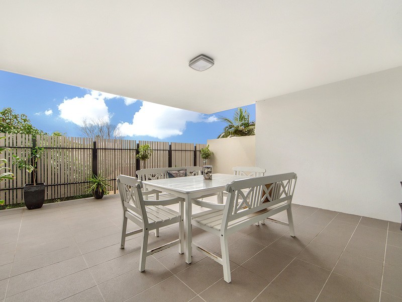 6/80 Hornibrook Esplanade, Clontarf QLD 4019