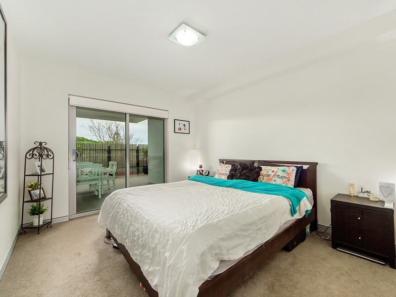 6/80 Hornibrook Esplanade, Clontarf QLD 4019