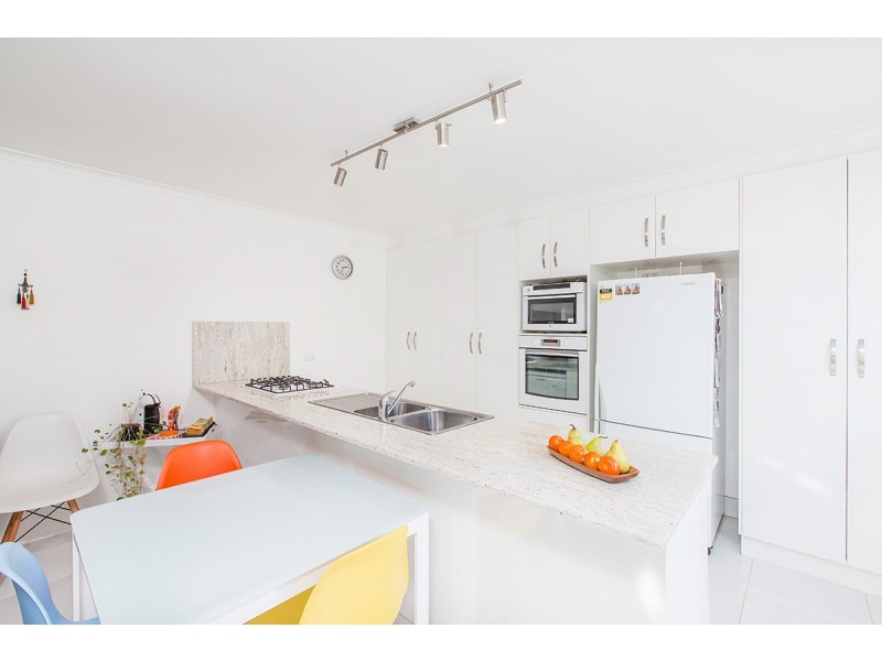 2a Cutts Street, Margate QLD 4019