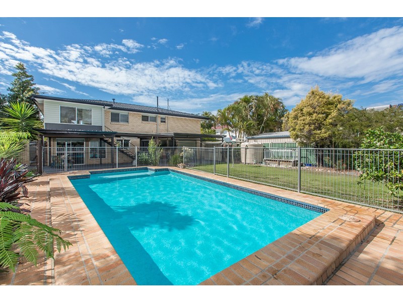 4 Joanna Street, Clontarf QLD 4019