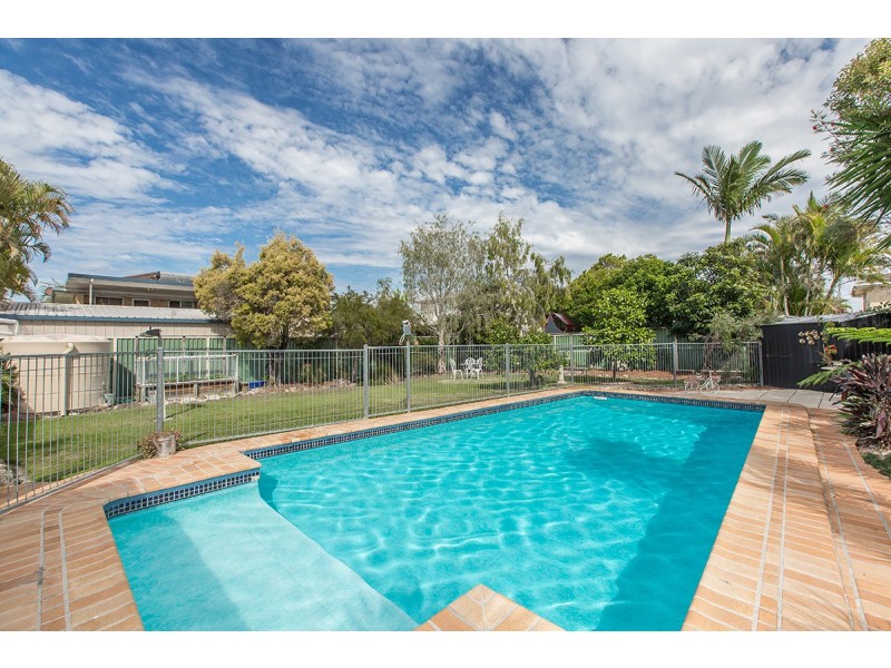 4 Joanna Street, Clontarf QLD 4019