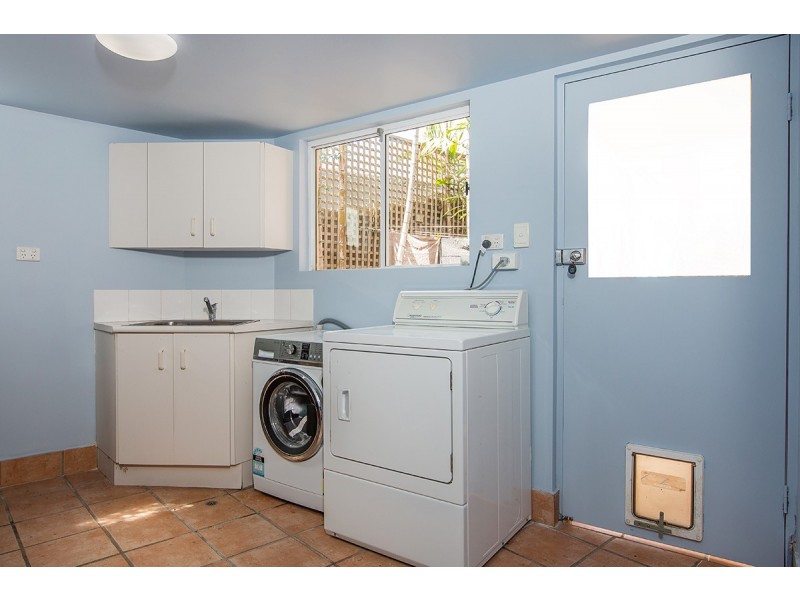 35 Thurecht Parade, Scarborough QLD 4020