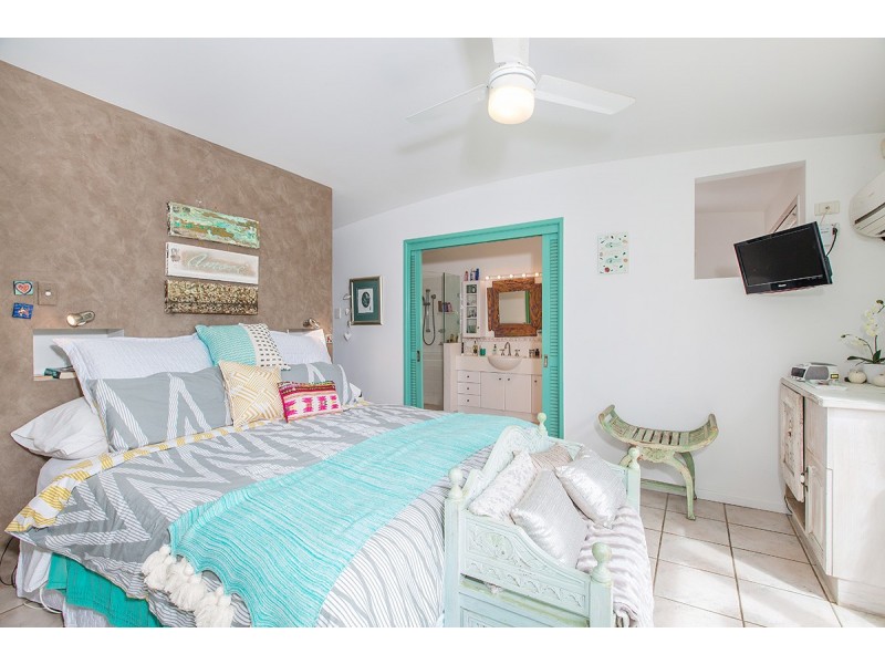 35 Thurecht Parade, Scarborough QLD 4020