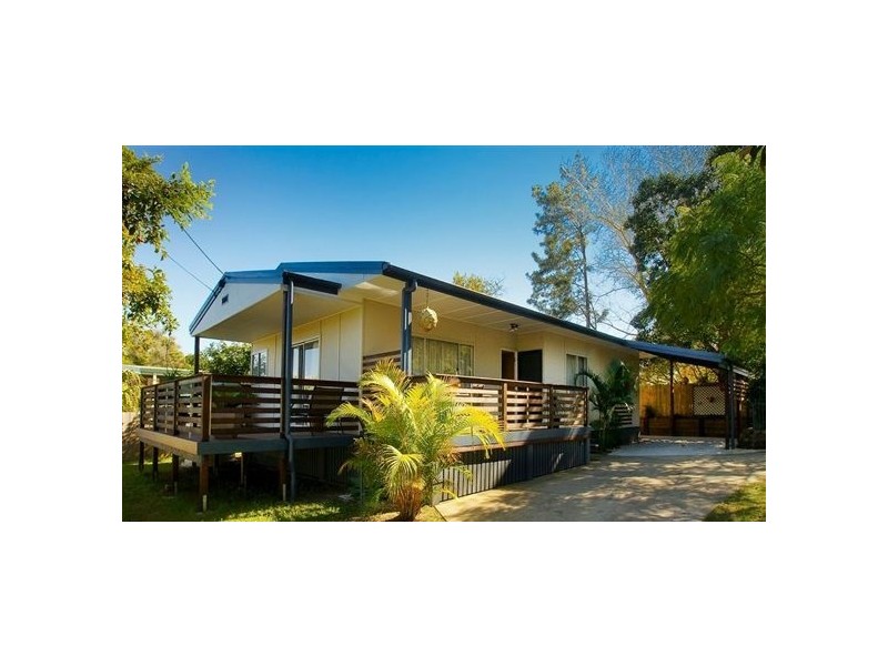 242 MacDonnell Road, Clontarf QLD 4019