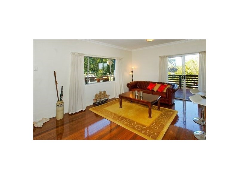 242 MacDonnell Road, Clontarf QLD 4019