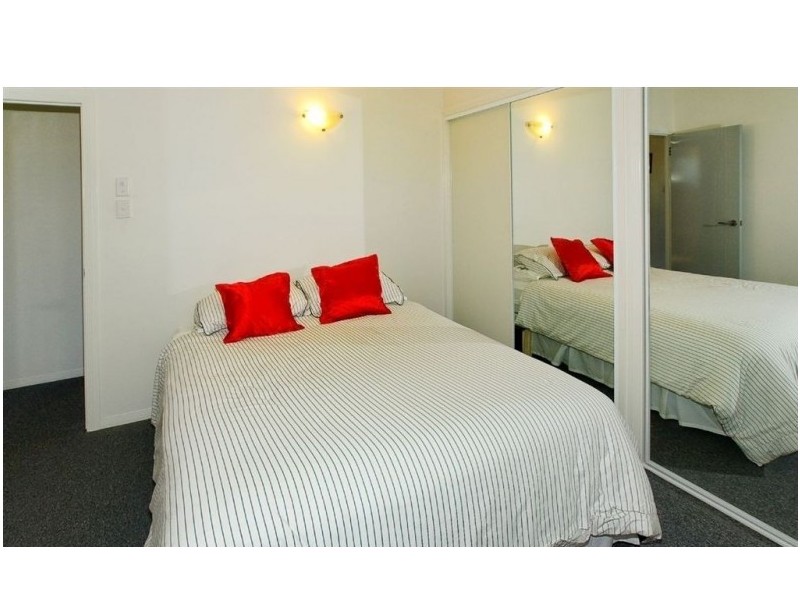 242 MacDonnell Road, Clontarf QLD 4019