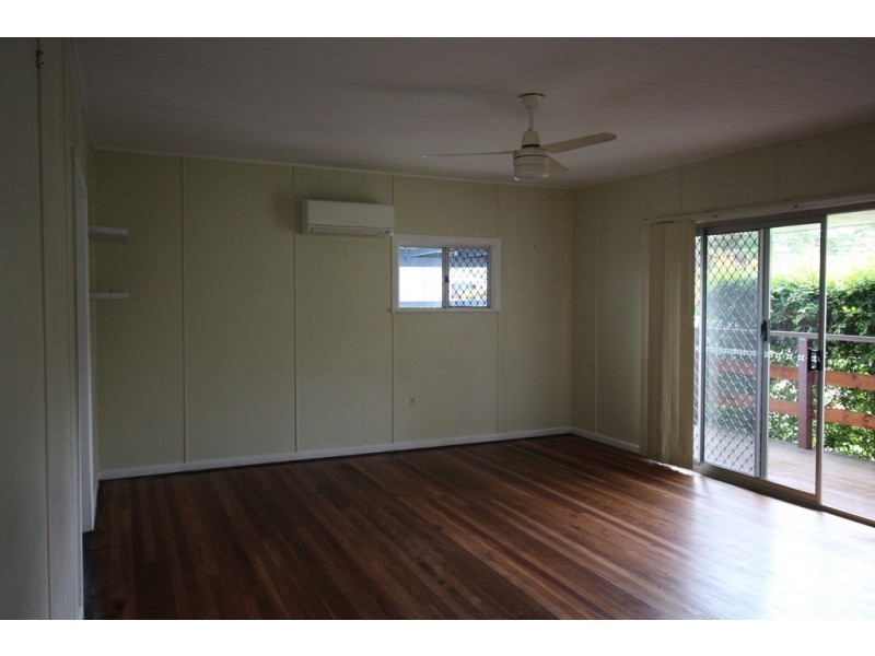 8 Tainton Street, Clontarf QLD 4019