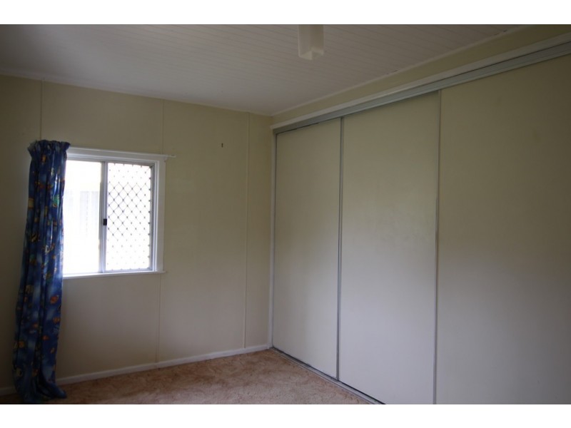 8 Tainton Street, Clontarf QLD 4019