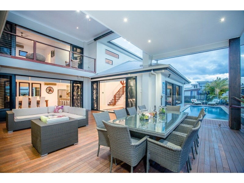 22 Freya Court, Newport QLD 4020