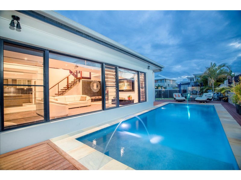 22 Freya Court, Newport QLD 4020