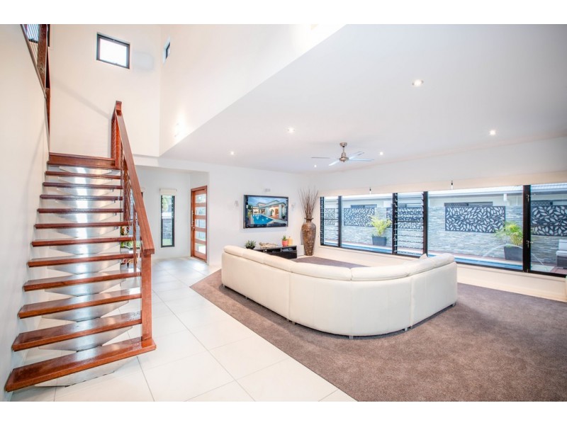 22 Freya Court, Newport QLD 4020